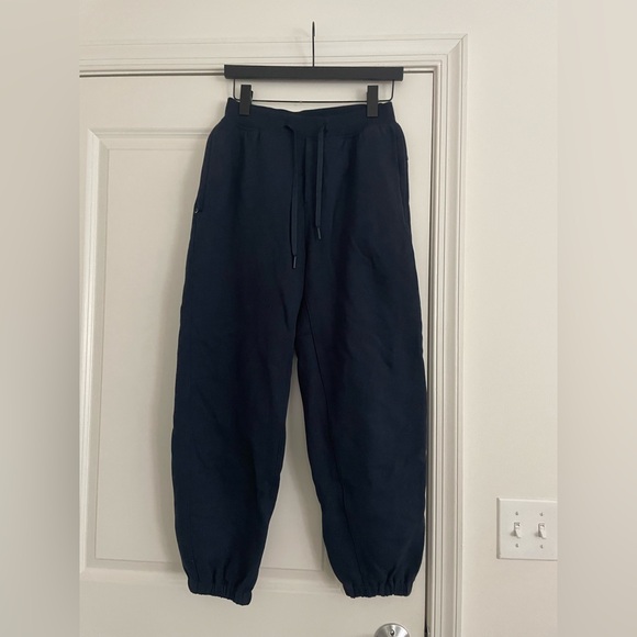 Lululemon Steady State Jogger XS NAVY BLUE - Picture 1 of 7
